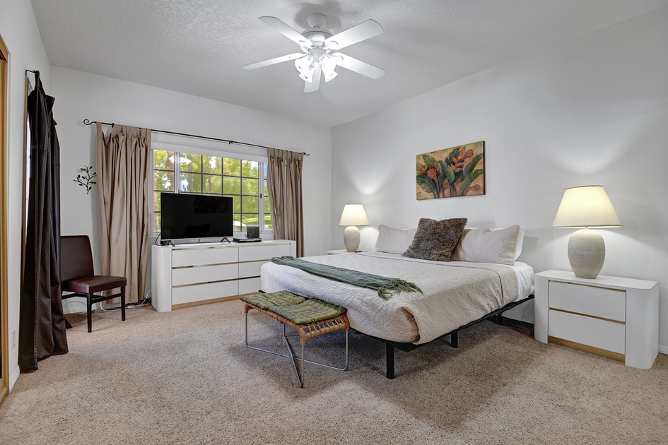 MAIN BEDROOM.jpg mls