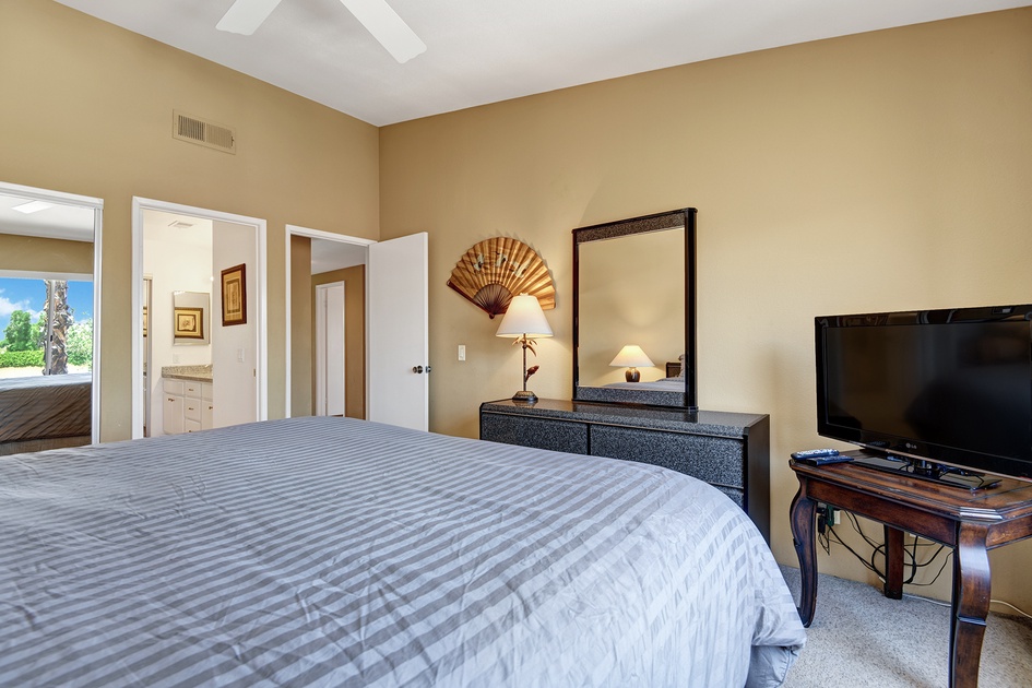 PRIMARY BEDROOM REVERSE.jpg mls