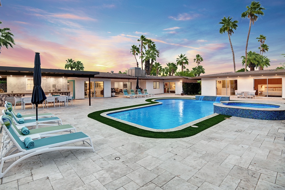 Book The Summit, Palm Desert Home Rental with Pool