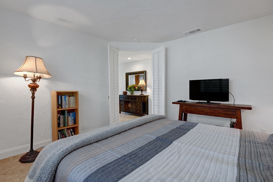 BEDROOM 1 REVERSE.jpg mls