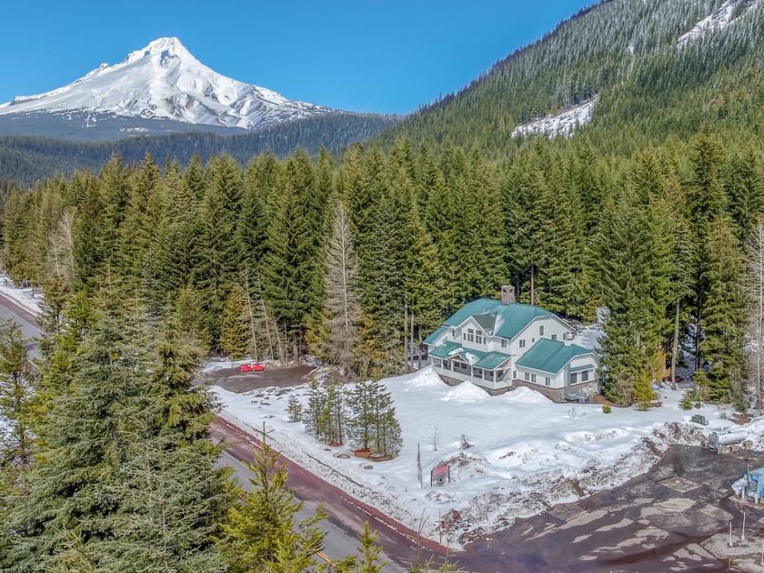 The Chinook Lodge at Government Camp