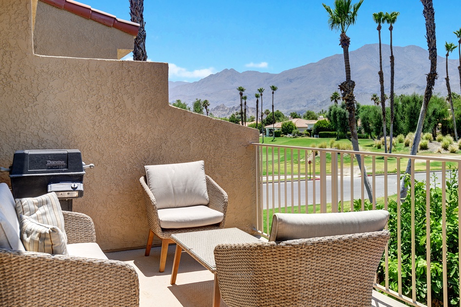 OUTDOOR LIVING SPACE TIGHT.jpg mls