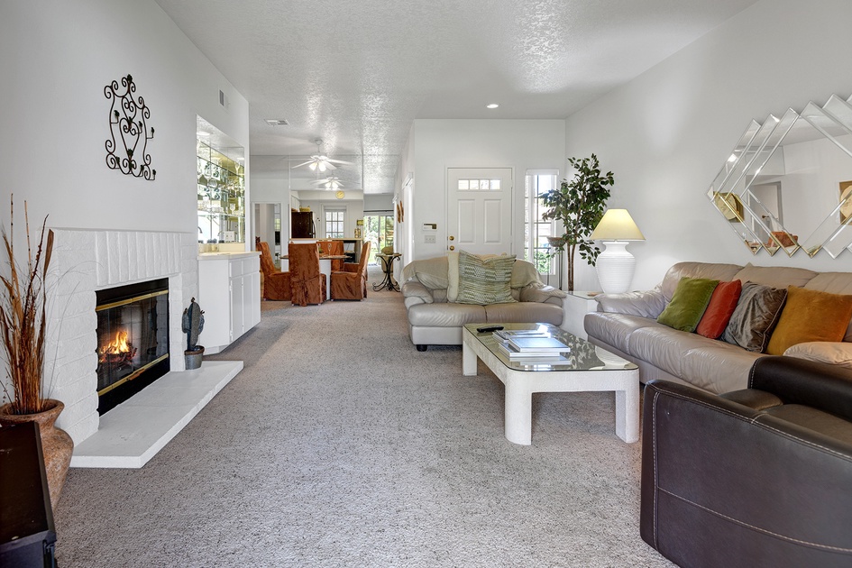 LIVING SPACE REVERSE.jpg mls