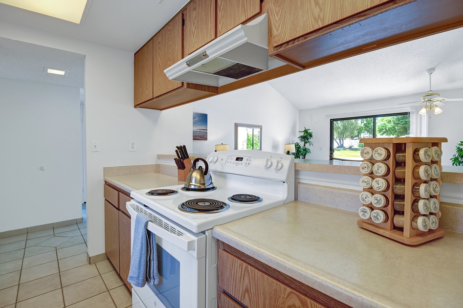 KITCHEN REVERSE.jpg mls