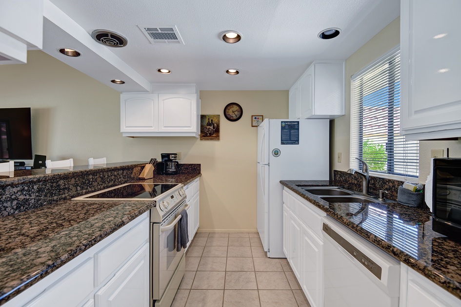 KITCHEN.jpg mls