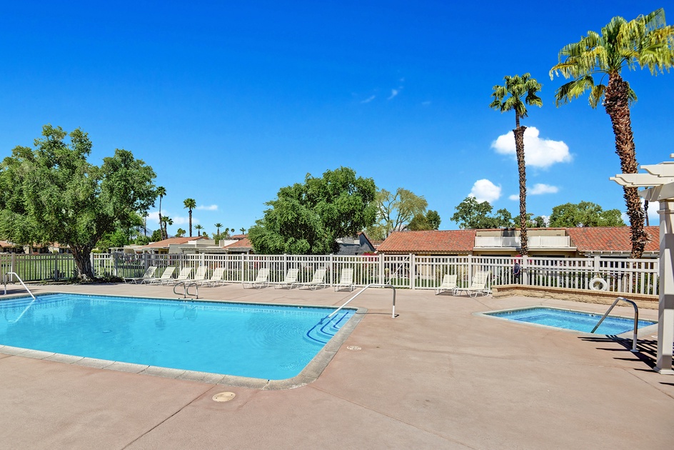 COMMUNITY POOL CONTINUED.jpg mls