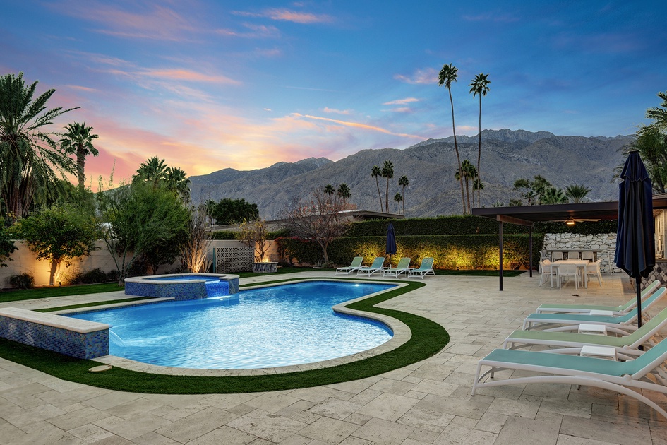 Book The Summit, Palm Desert Home Rental with Pool