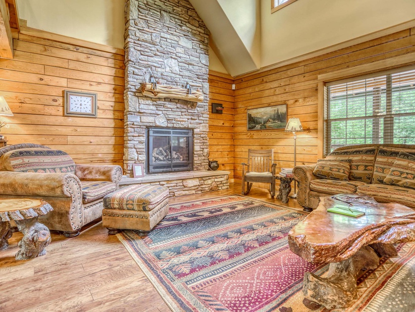 Zigzag Mountain Lodge | 3 Bedroom Cabin in Rhododendron, OR