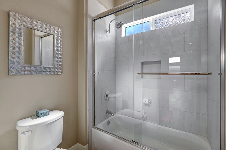 GUEST BATHROOM SHOWER