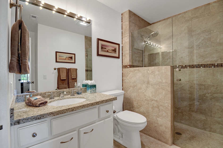 GUEST BATHROOM.jpg mls