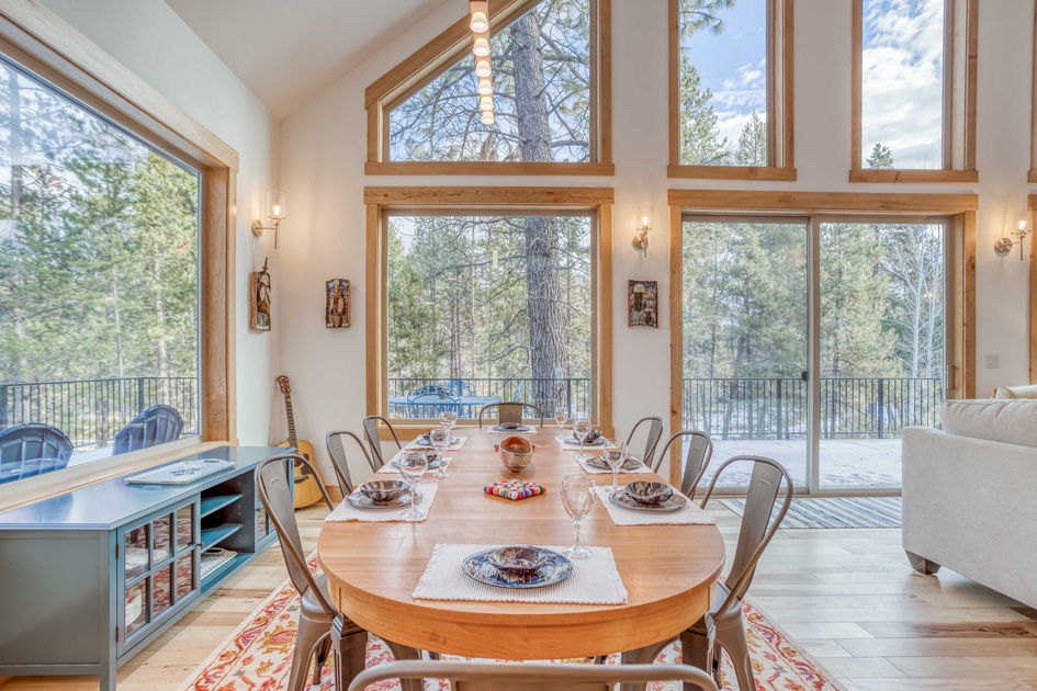 The Stellar Cabins  5 Bedroom House in Sunriver, OR