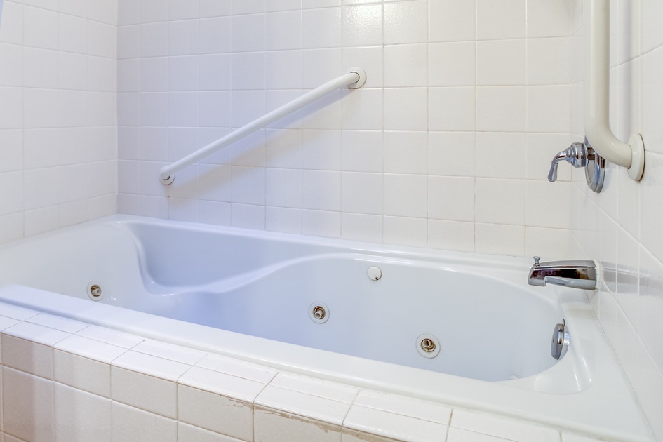 Oceanus luxury soaker tub, Jetted bath