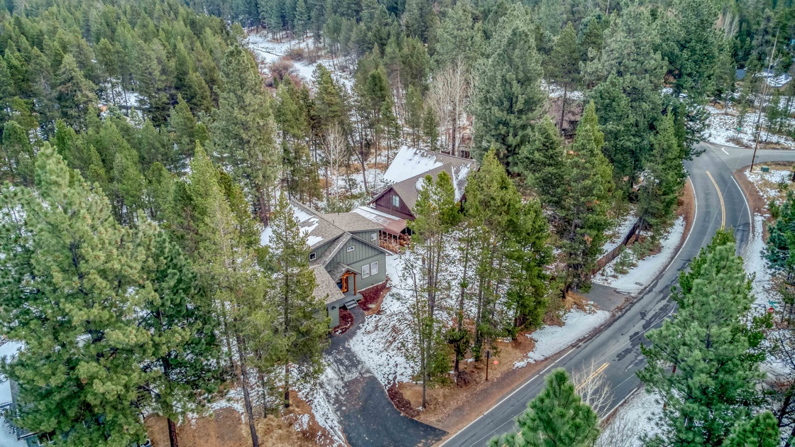 The Stellar Cabins  5 Bedroom House in Sunriver, OR