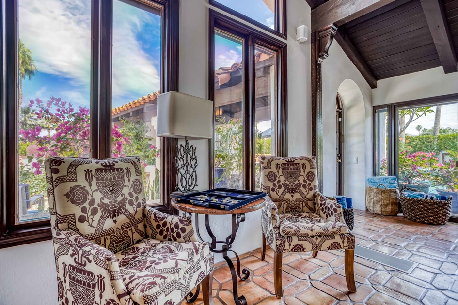 Casa Grande -Living room seating area