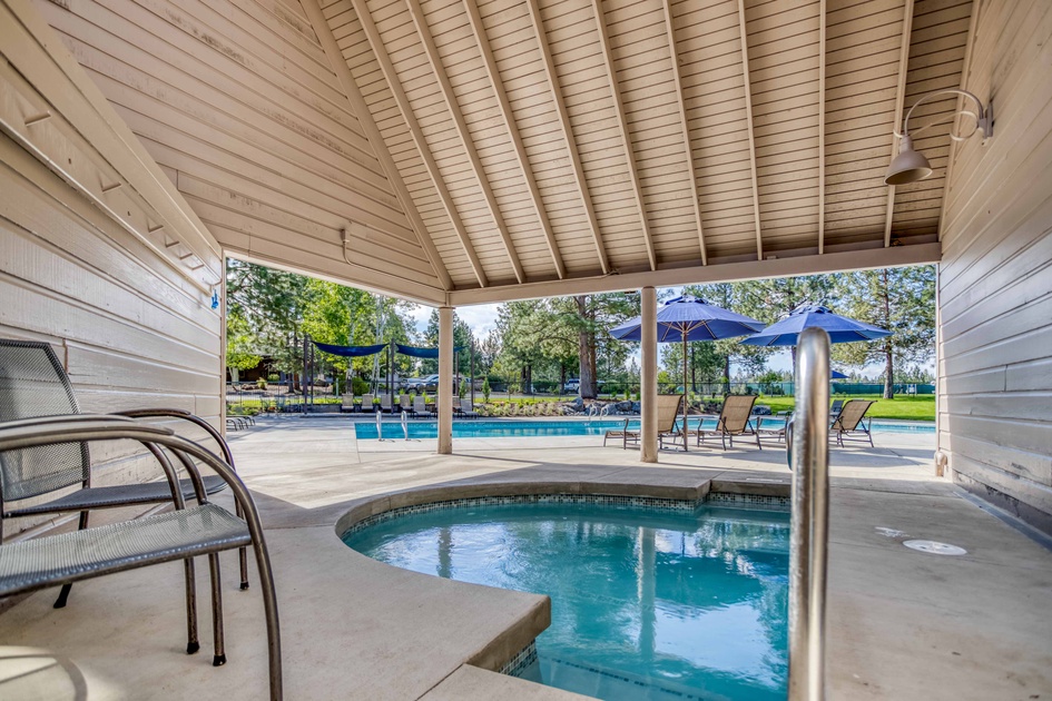 mt hood athletic club pool