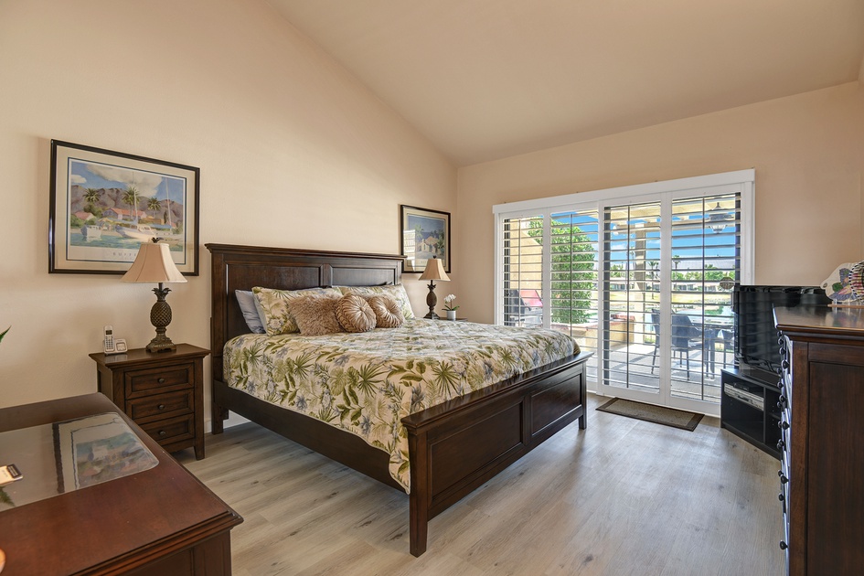 MAIN BEDROOM