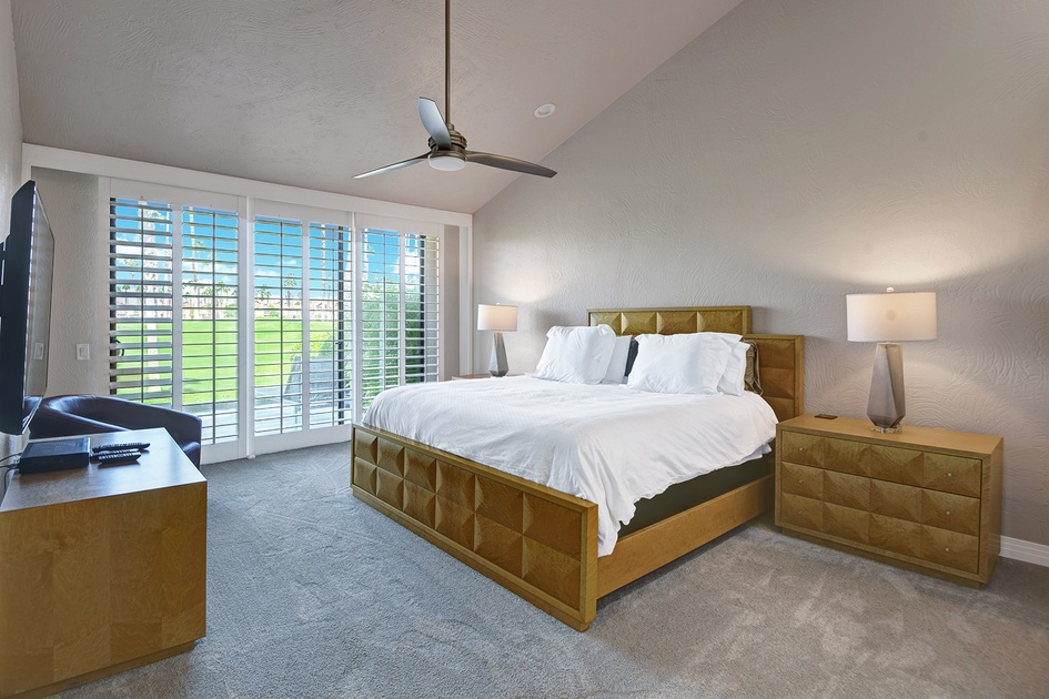 MAIN BEDROOM