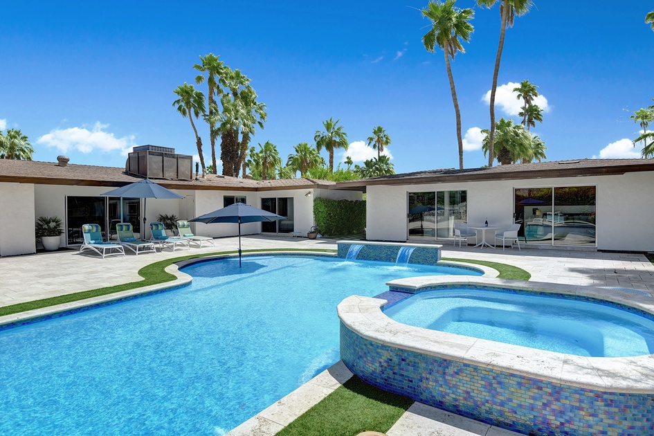 Book The Summit, Palm Desert Home Rental with Pool