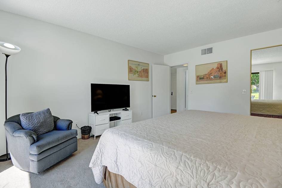 BEDROOM OVER BED.jpg mls
