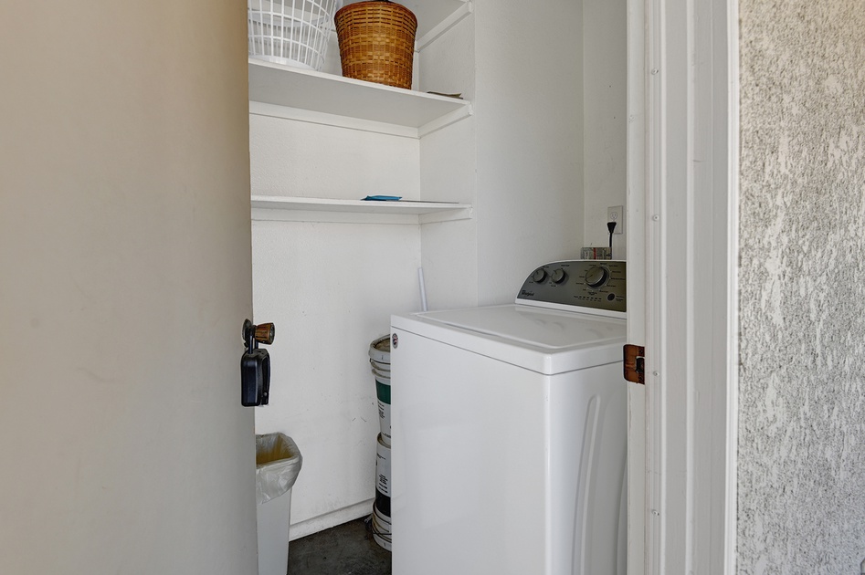 LAUNDRY.jpg mls