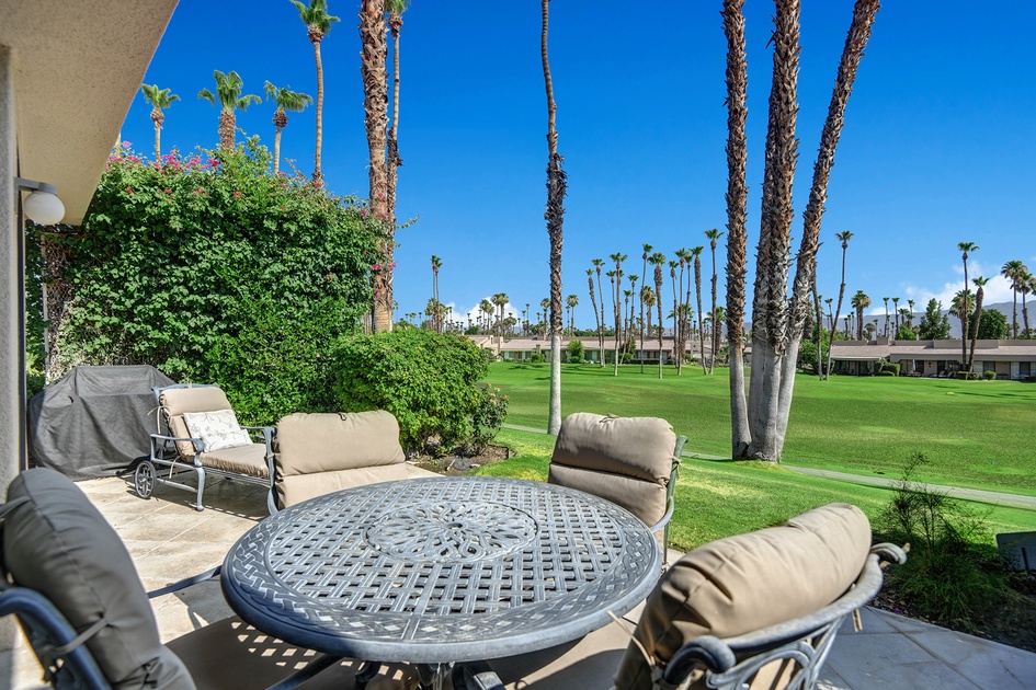 PATIO TABLE.jpg mls