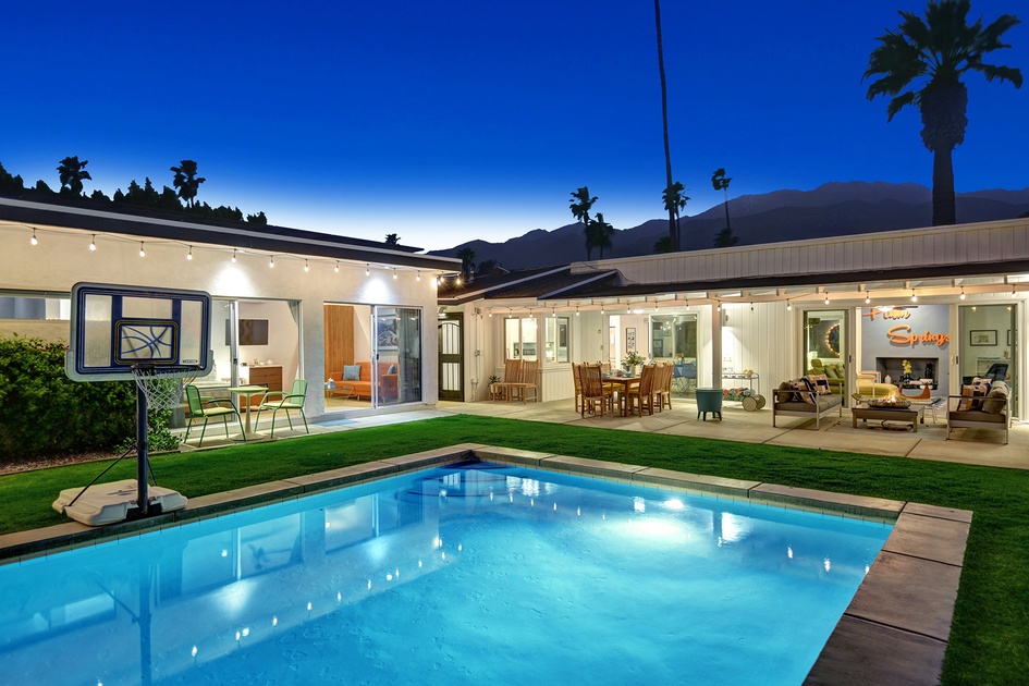 Modern Pura Vida  4 Bedroom House in Palm Springs, CA