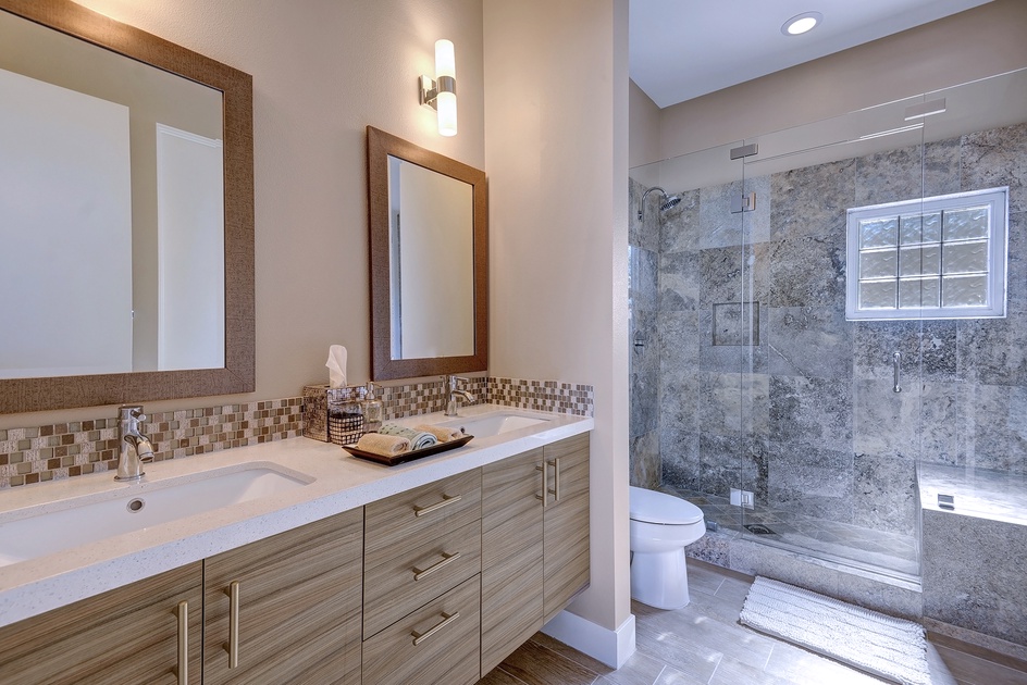 MASTER BATH