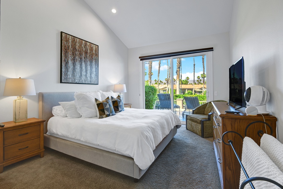 MAIN BEDROOM