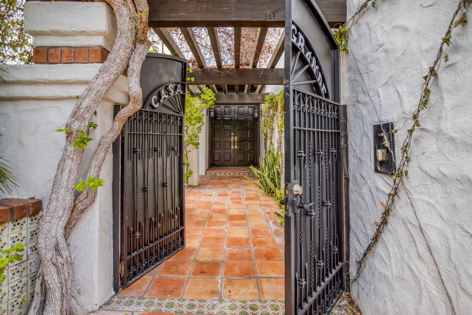 Clever entrance trap! I like the bridge, and cozy main floor!