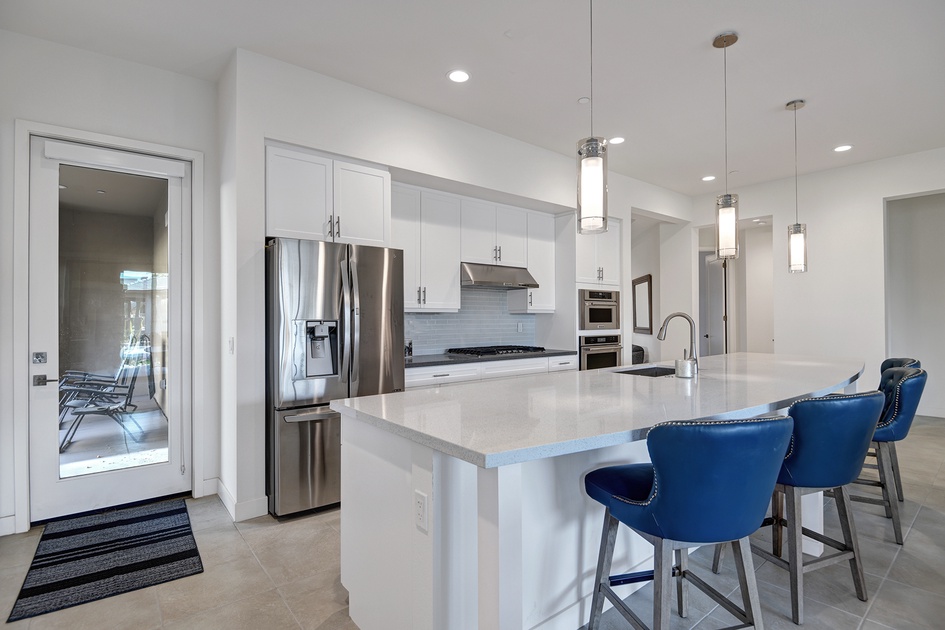 KITCHEN REVERSE.jpg mls
