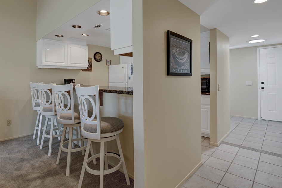 KITCHEN BAR TOP.jpg mls