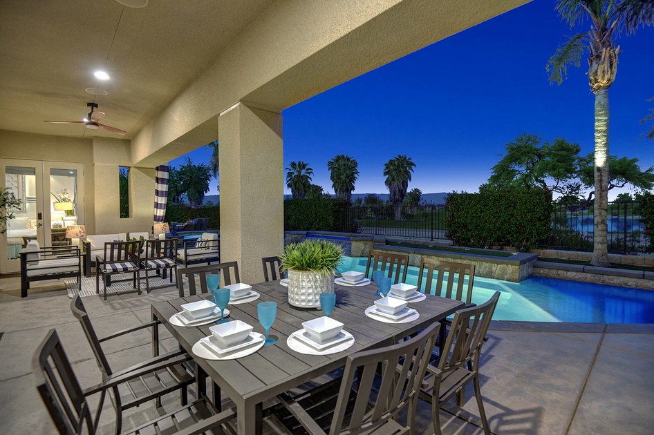 NIGHT PATIO TABLE