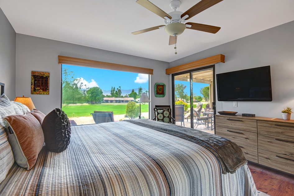 MAIN BEDROOM OVER BED.jpg mls