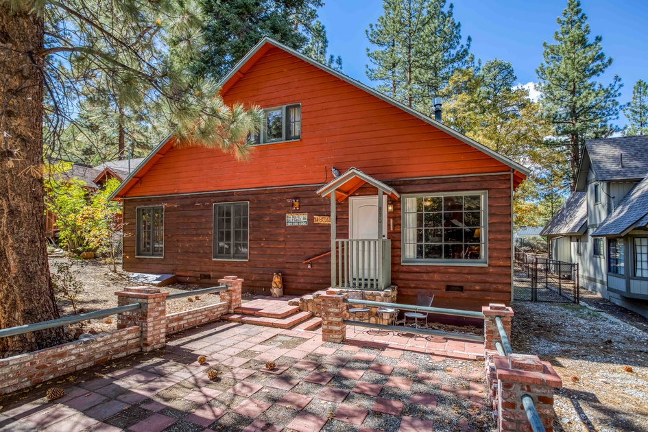 039 - Little Doe Lodge | 3 Bedroom Cabin in Big Bear Lake, CA