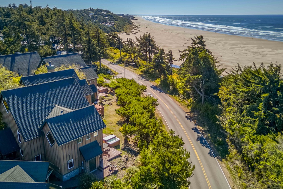 Agate Beach Retreat | 2 Bedroom Townhouse in Newport, OR