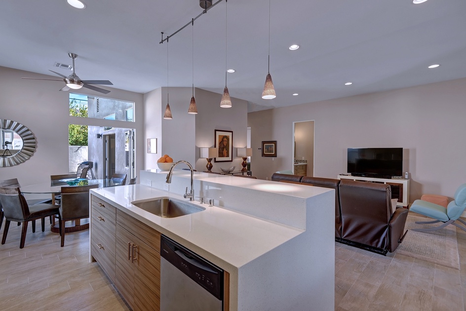 KITCHEN TO FAMILY ROOM