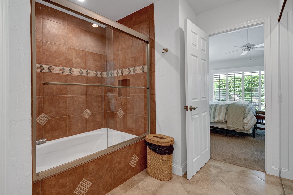 PRIMARY BATHROOM REVERSE.jpg mls