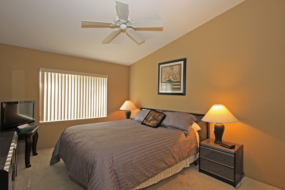 Queen Bedroom