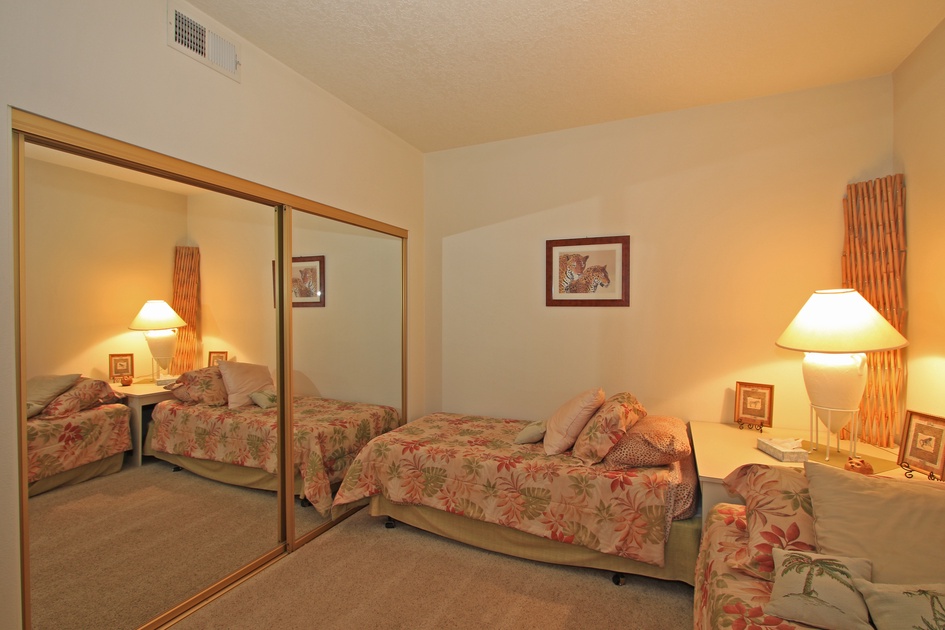 Guest bedroom