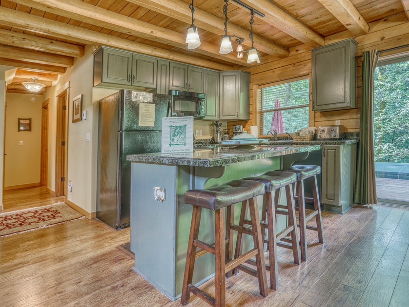 Zigzag Mountain Lodge | 3 Bedroom Cabin in Rhododendron, OR