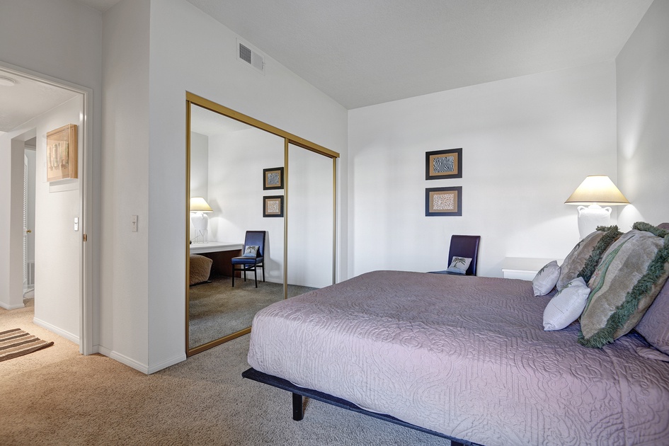 GUEST BEDROOM REVERSE .jpg mls
