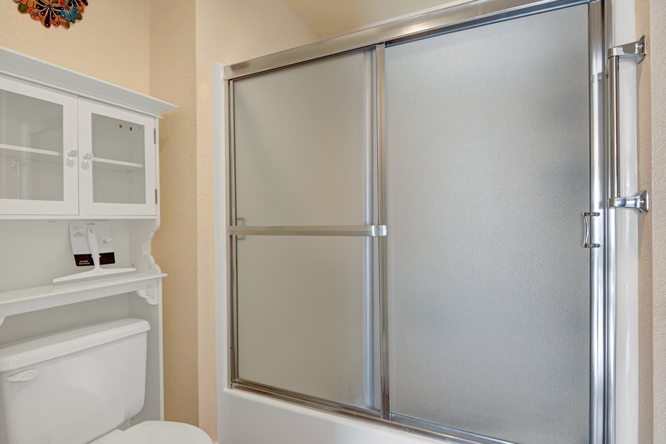 MAIN SHOWER.jpg mls