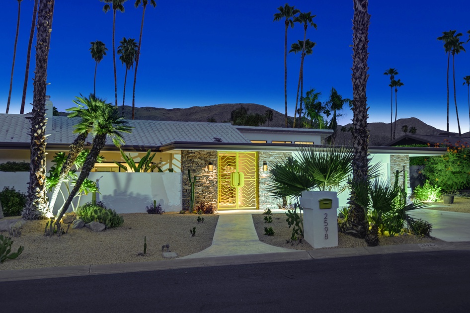 Cool Camino  3 Bedroom House in Palm Springs, CA