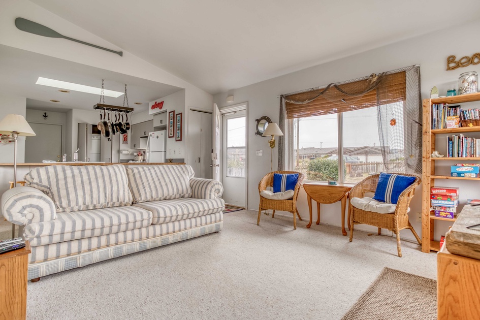You Me and the Sea 3 Bedroom House in Waldport OR