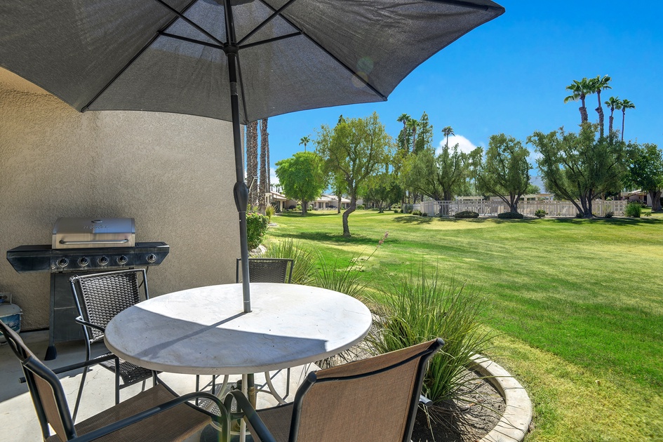 PATIO TABLE.jpg mls