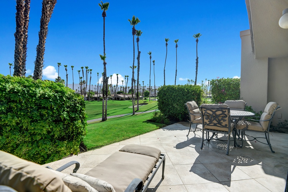 PATIO.jpg mls