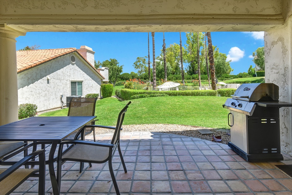 BACK PATIO.jpg mls