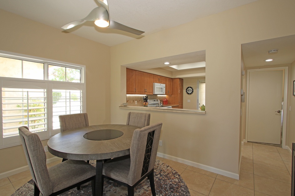 Dining area towards kitchen