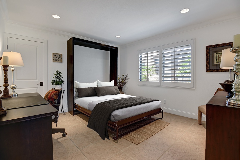 OFFICE MURPHY BED DOWN