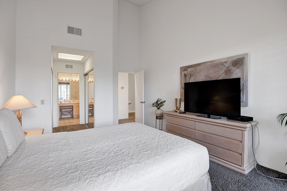MAIN BEDROOM